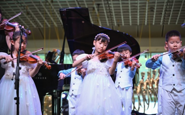 RAMP Baby Violin