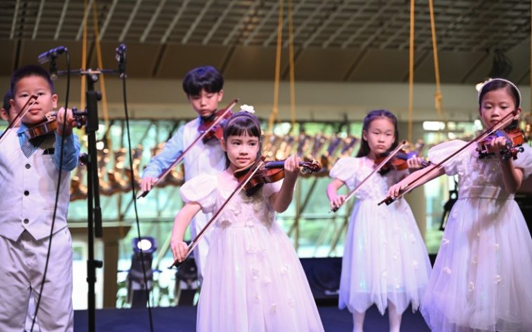 RAMP Baby Violin